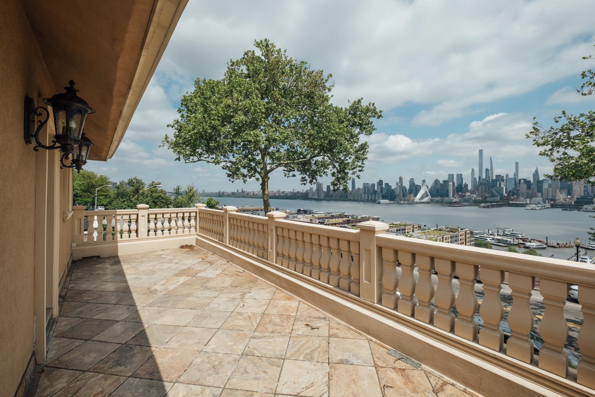 821 Blvd East, Weehawken, New Jersey image 1