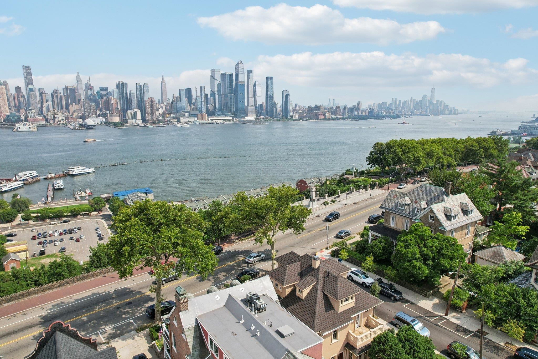 821 Blvd East, Weehawken, New Jersey image 6