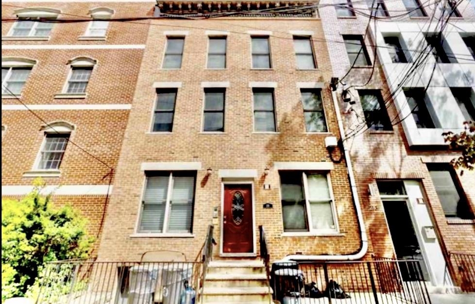 215 Clinton St #2L, Hoboken, New Jersey image 1