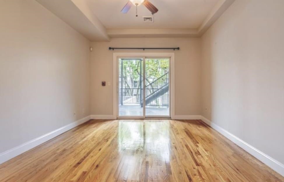 215 Clinton St #2L, Hoboken, New Jersey image 4