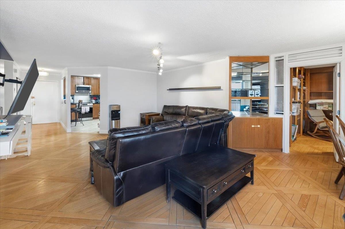 2208 HARMON COVE TOWER