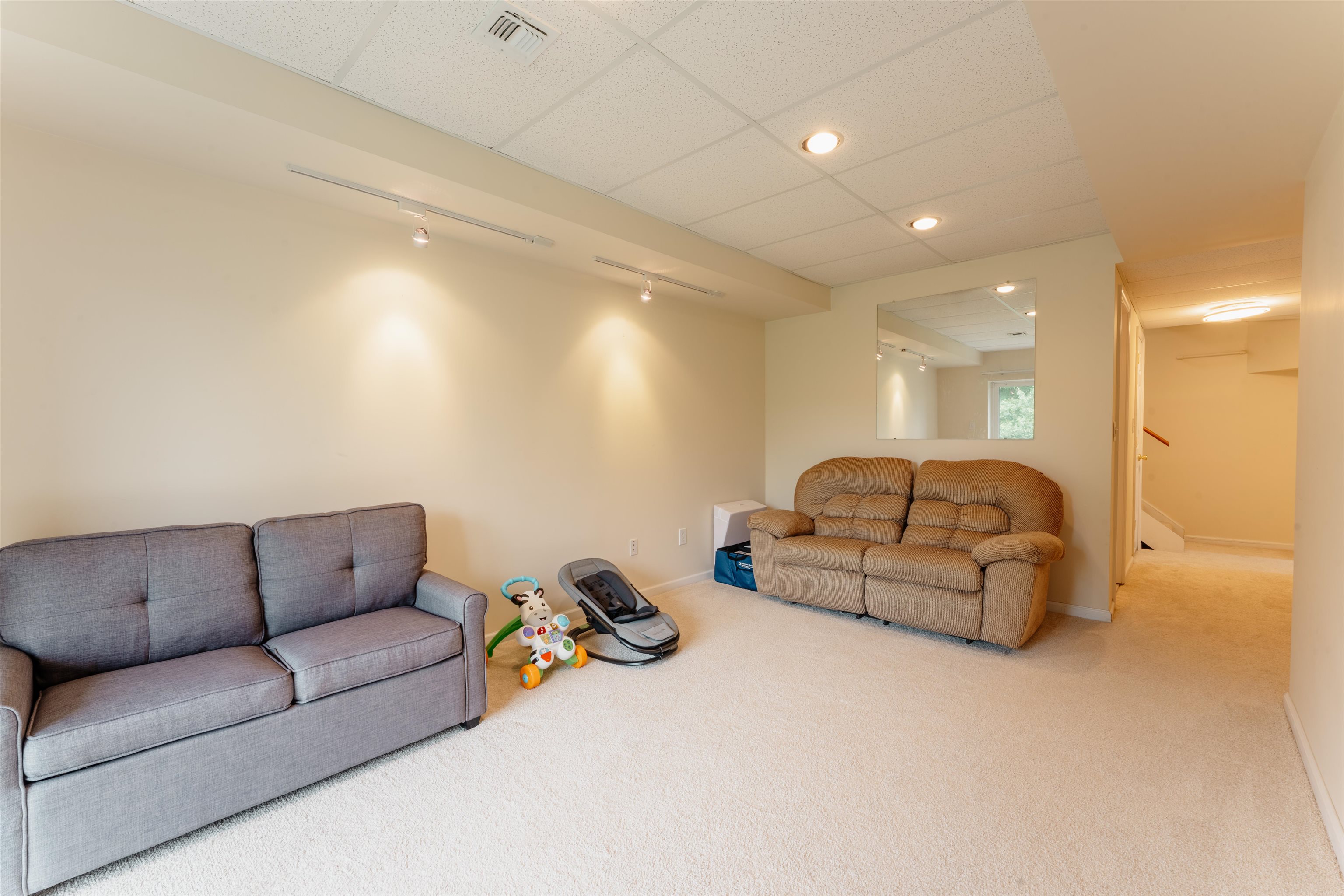12 Davey Dr, West Orange, New Jersey image 15