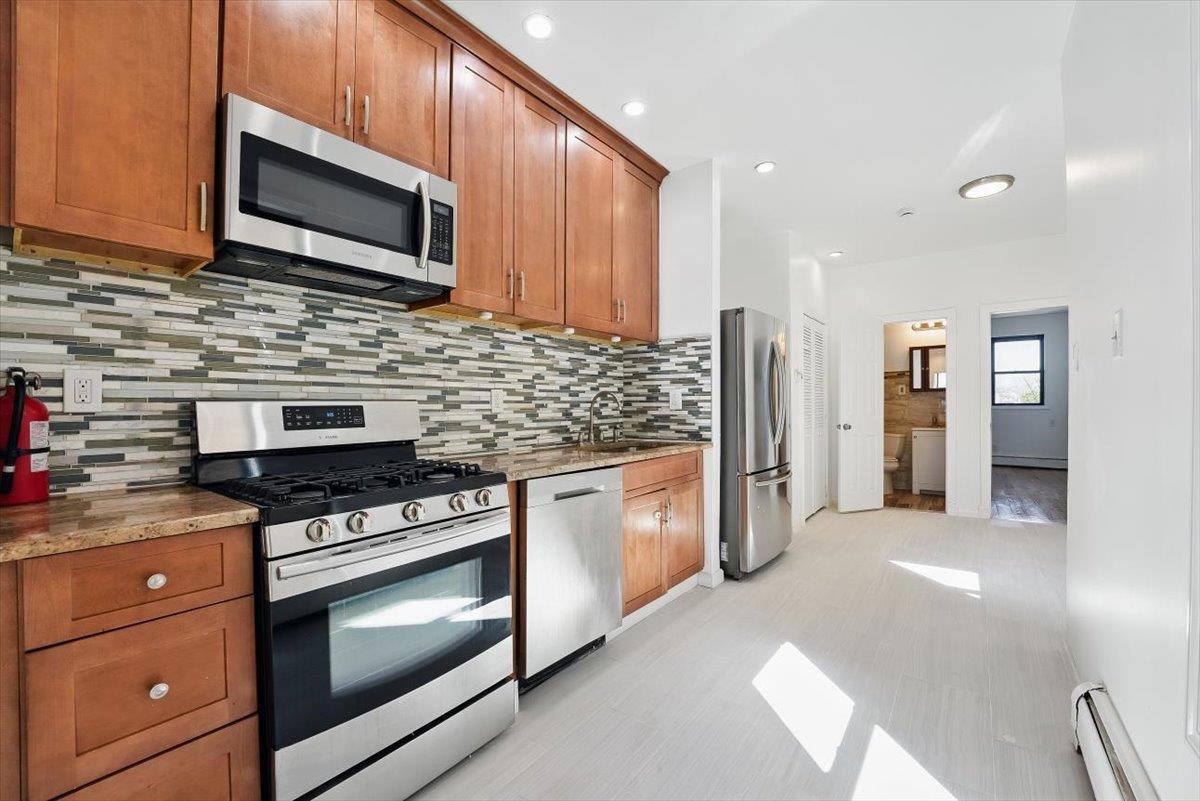 138 Leonard St #2R, Jersey City, New Jersey image 8