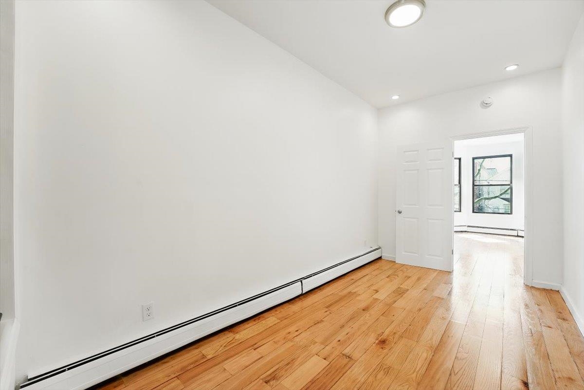 138 Leonard St #2R, Jersey City, New Jersey image 2