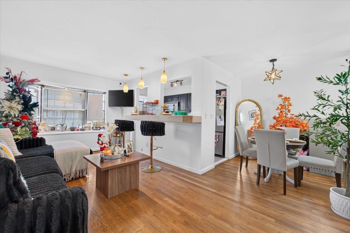 21 CROSSGATE RD