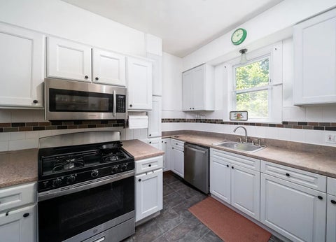 Homes For Rent - 203 Bowers St #1<br/> Jersey City, NJ 07307