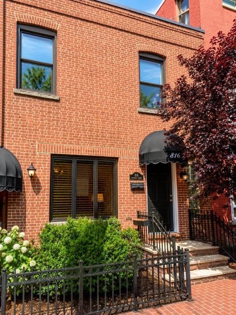 Condo For Rent - 816 Jefferson St<br/> Hoboken, NJ 07030