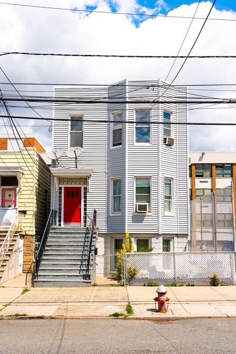 Multifamily For Sale - 114 Graham St<br/> Jersey City, NJ 07307