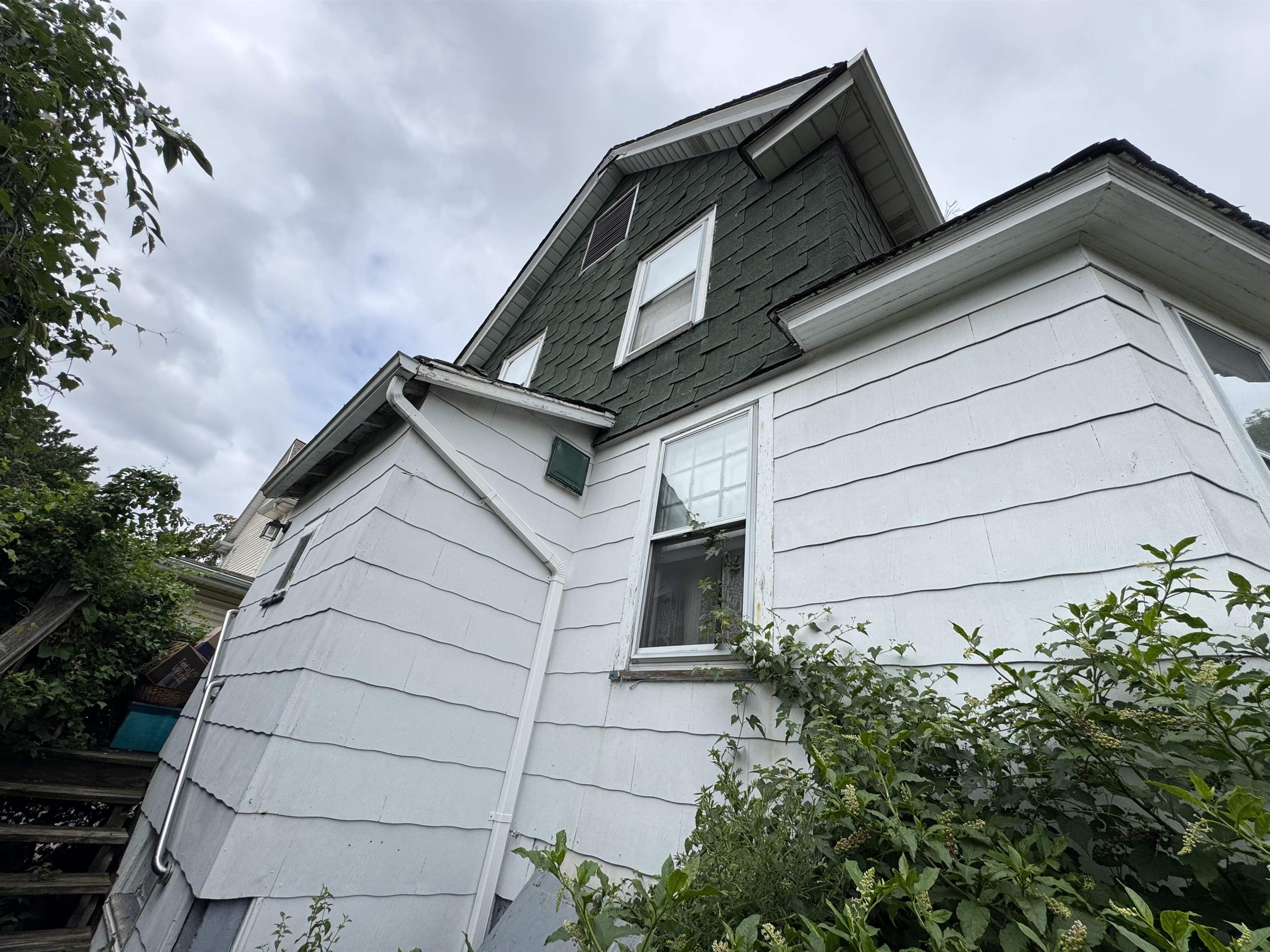 80 E GROVE ST