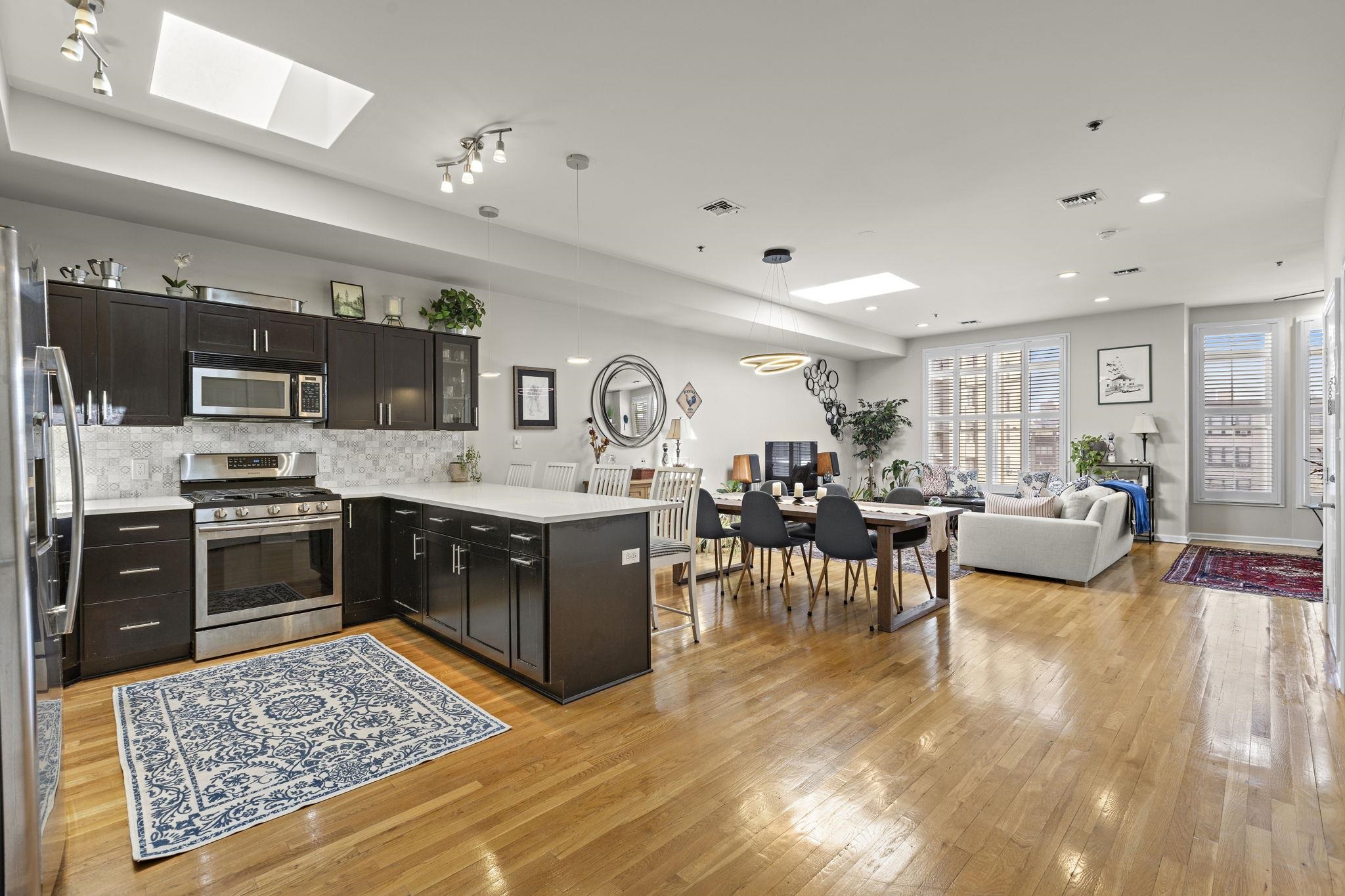 204 Jackson St #9, Hoboken, New Jersey image 2