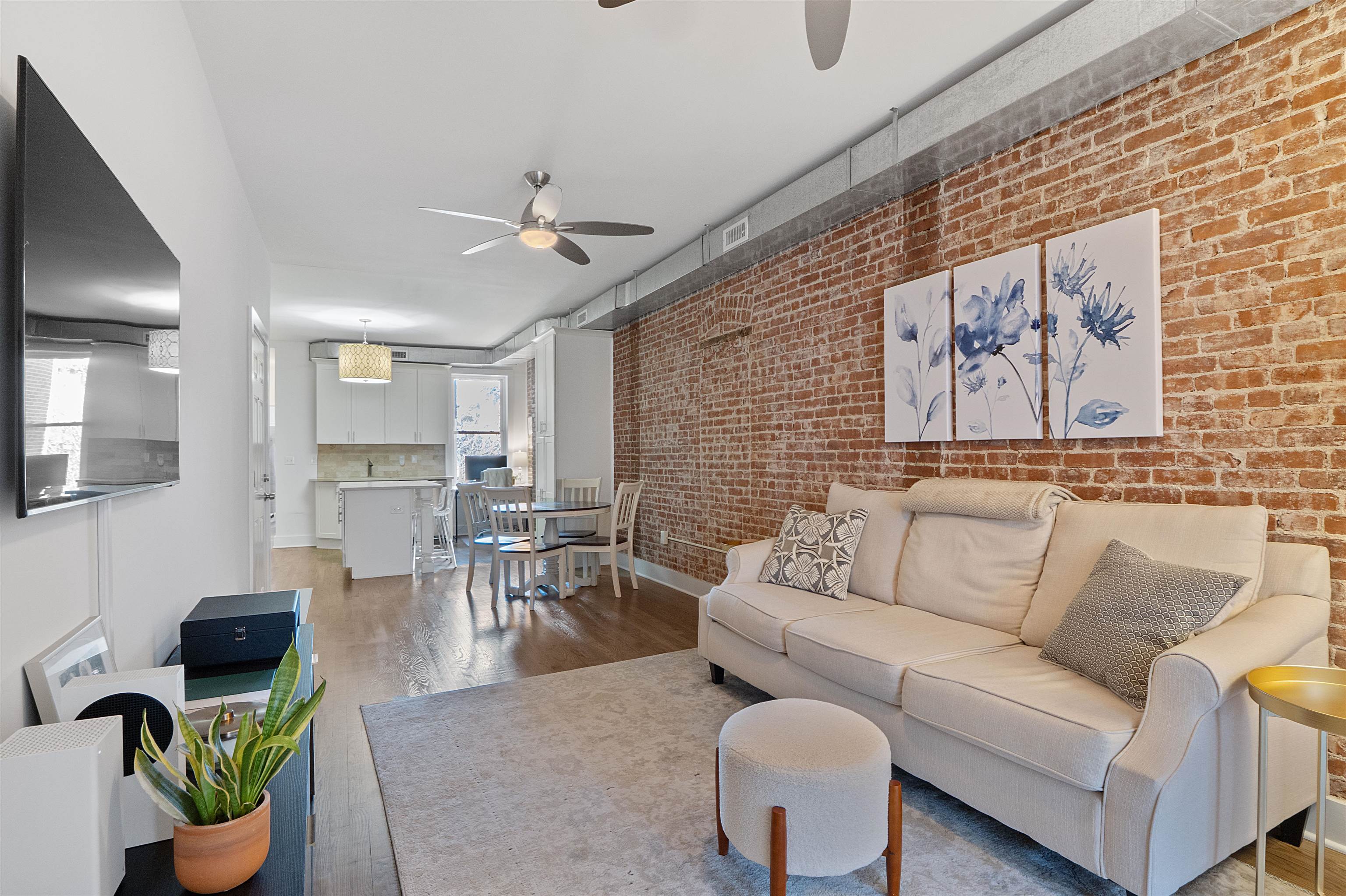 1112 Hudson St #4R, Hoboken, New Jersey image 1