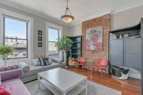 Featured picture for the property 240010786