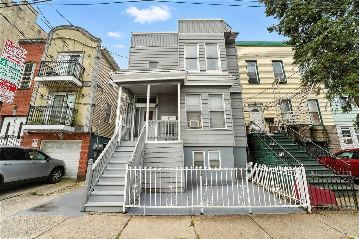 283 GRIFFITH ST