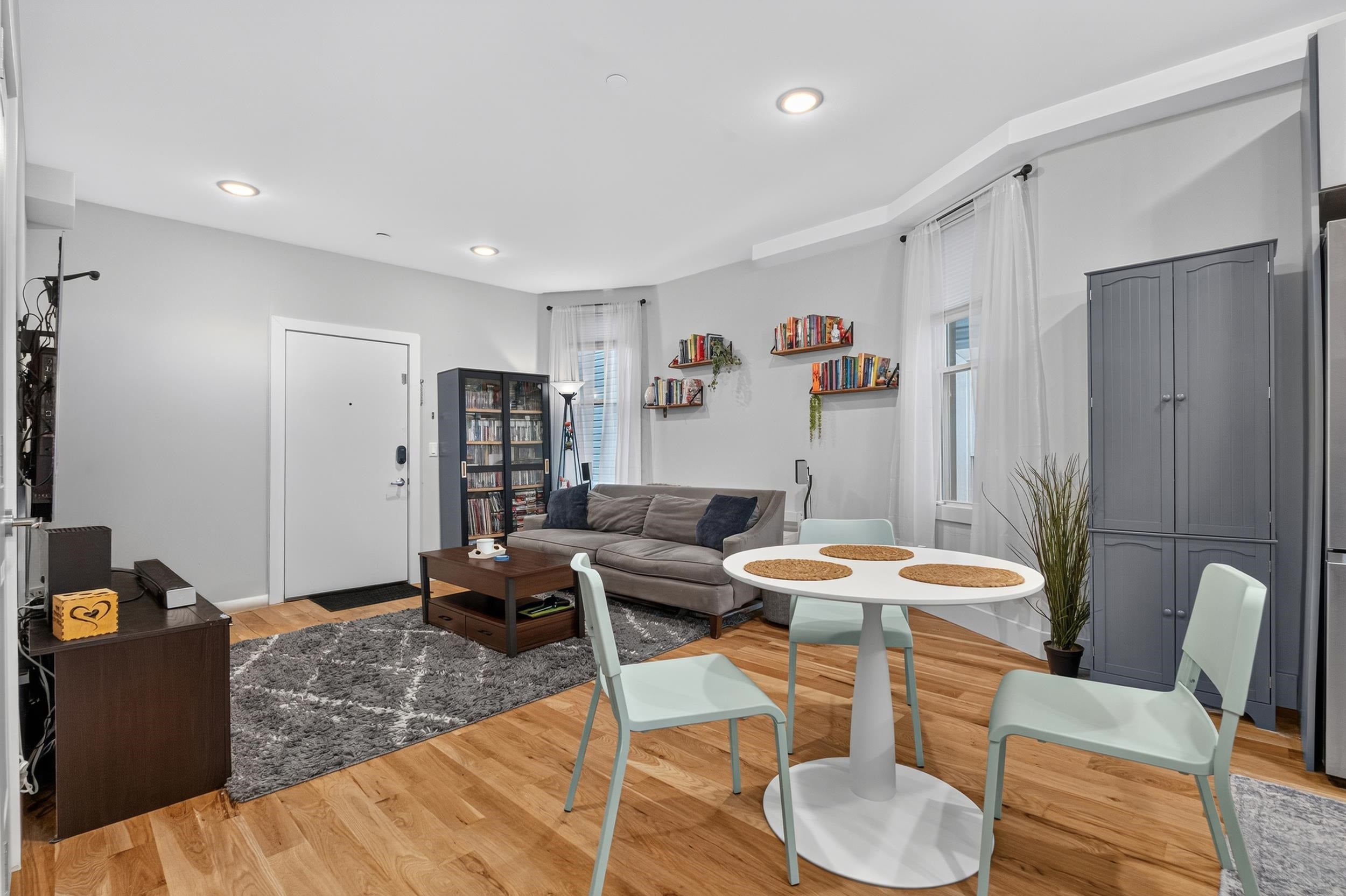 Search Homes 4 543 PALISADE AVE 3