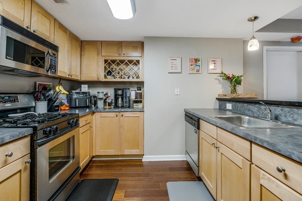 700 1st St #14N, Hoboken, New Jersey image 8