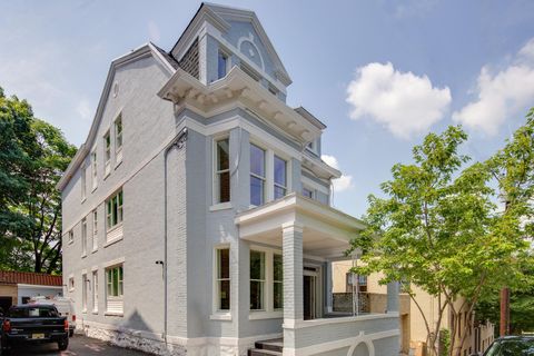 Condo For Sale - 57 Hudson Pl #2<br/> Weehawken, NJ 07086