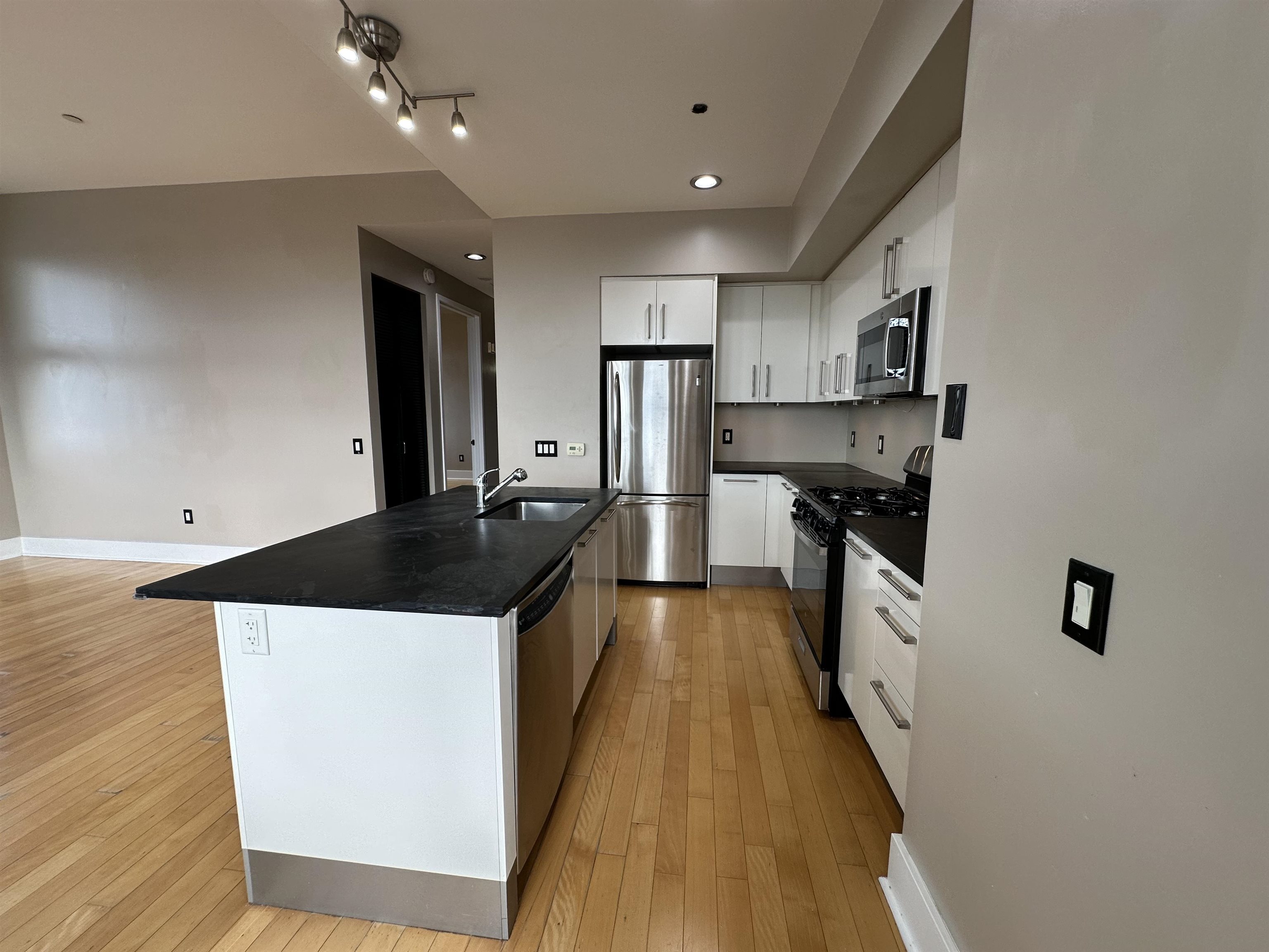 4 Beacon Way #1001, Jersey City, New Jersey image 28