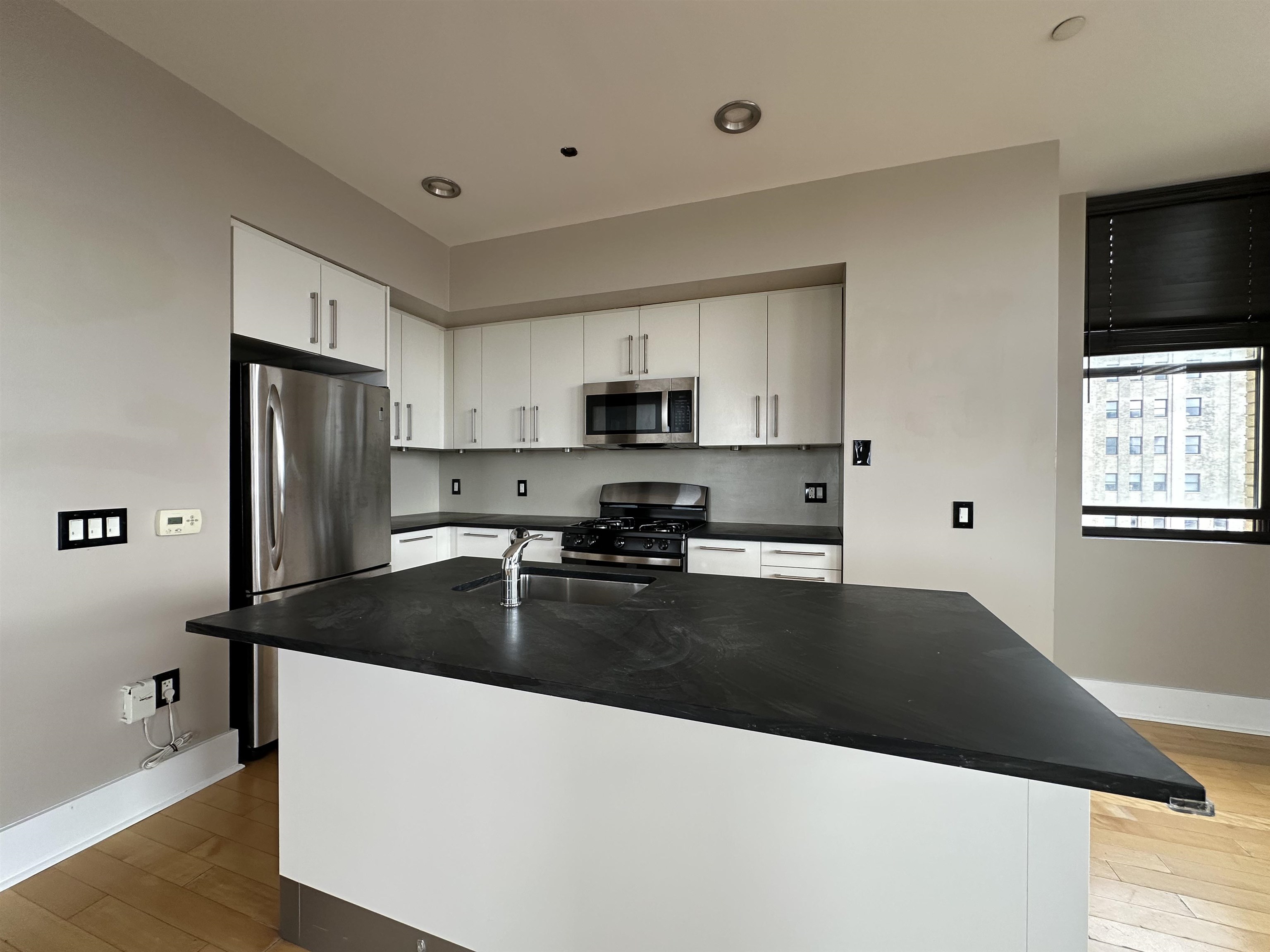 4 Beacon Way #1001, Jersey City, New Jersey image 39