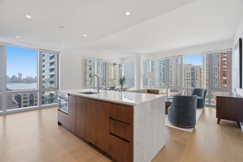 Condo For Sale - 75 Park Lane South #1007<br/> Hudson County, Jersey City, NJ 07310