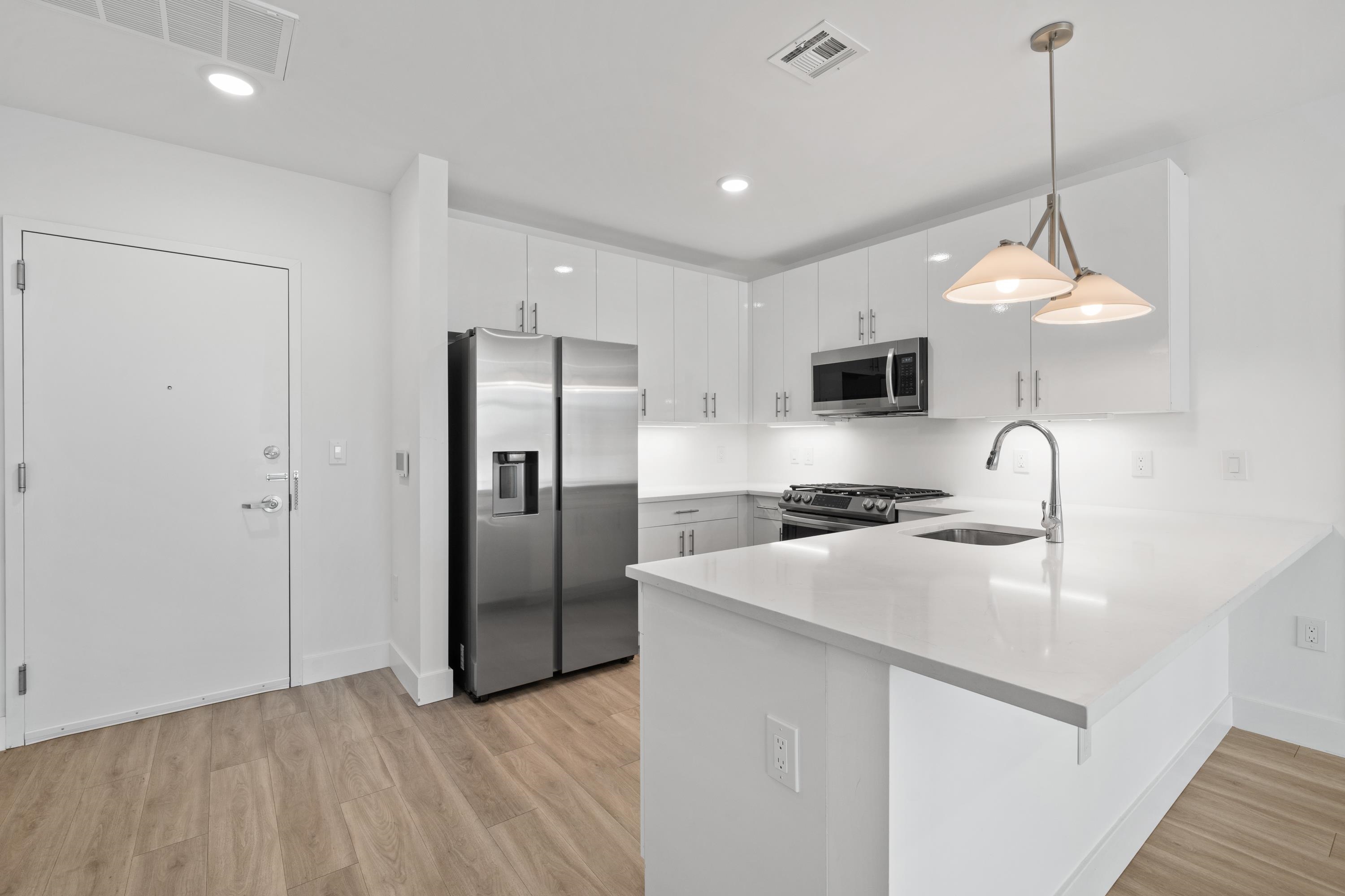 115 West  2nd St #403, Bayonne, New Jersey image 3