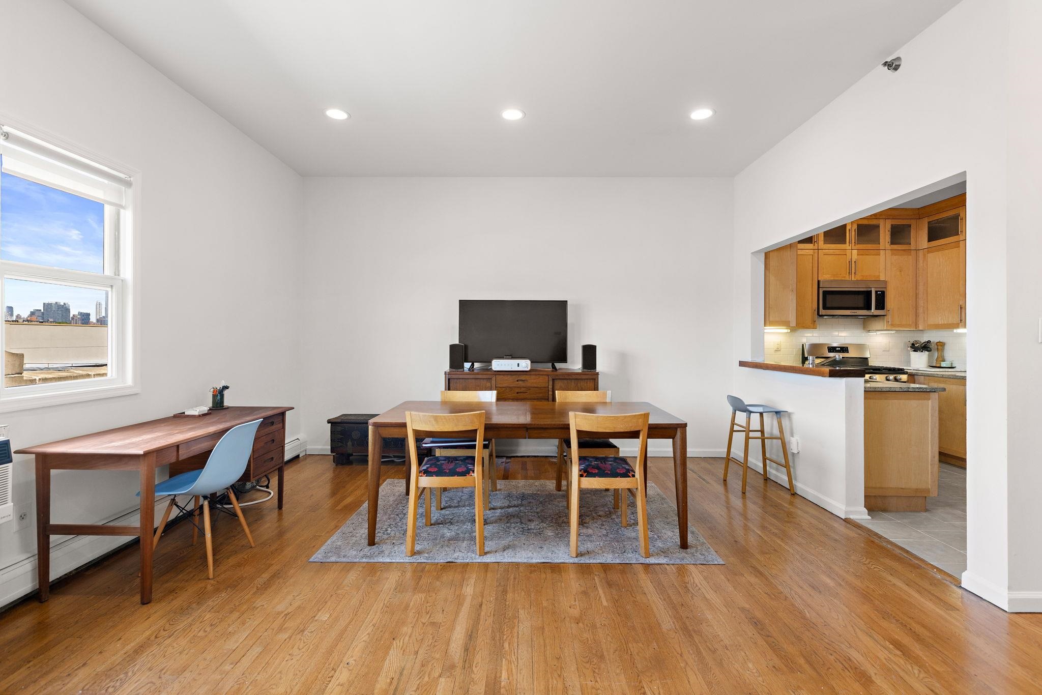 501 ADAMS ST 5I