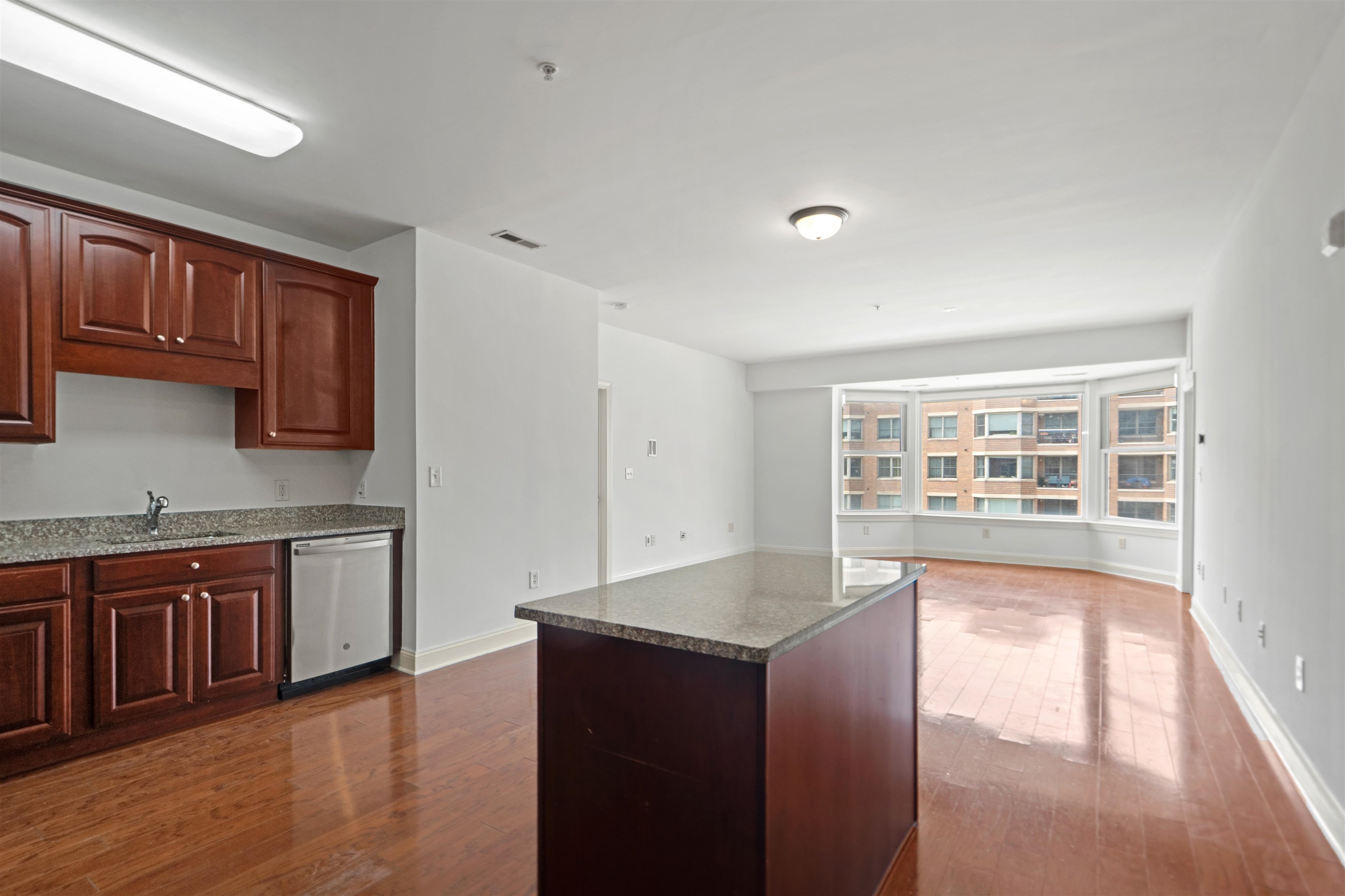 20 Avenue At Port Imperial #329, West New York, New Jersey image 4