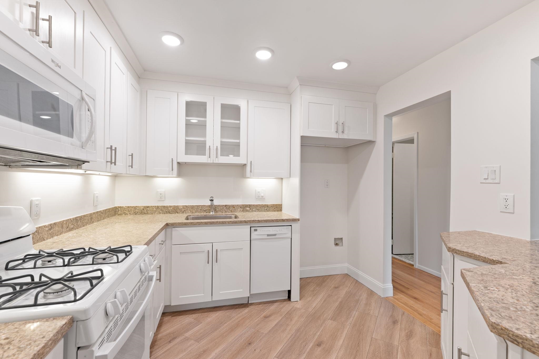30 WEST 56TH ST