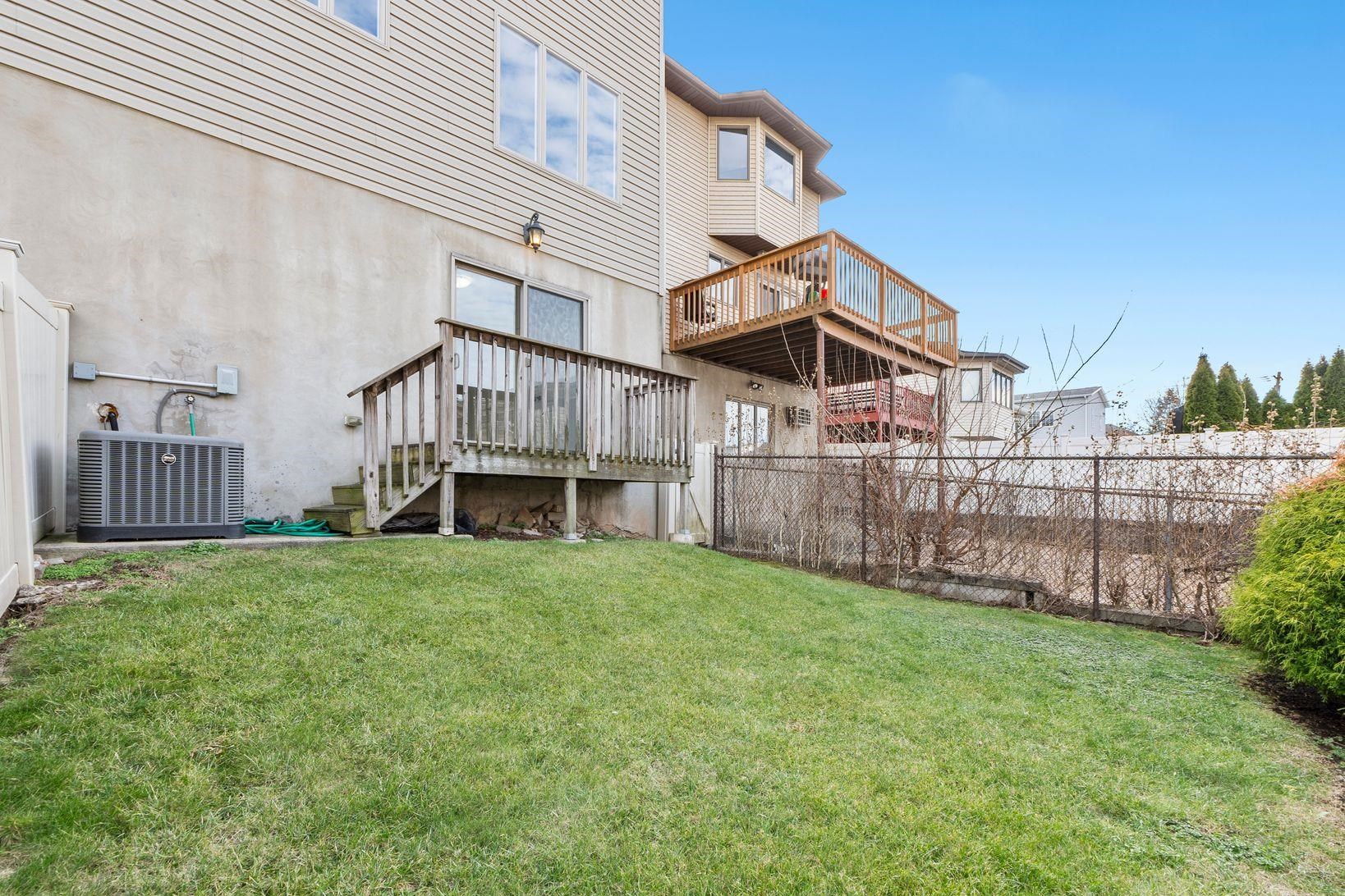 769 9th St, Secaucus, New Jersey image 35