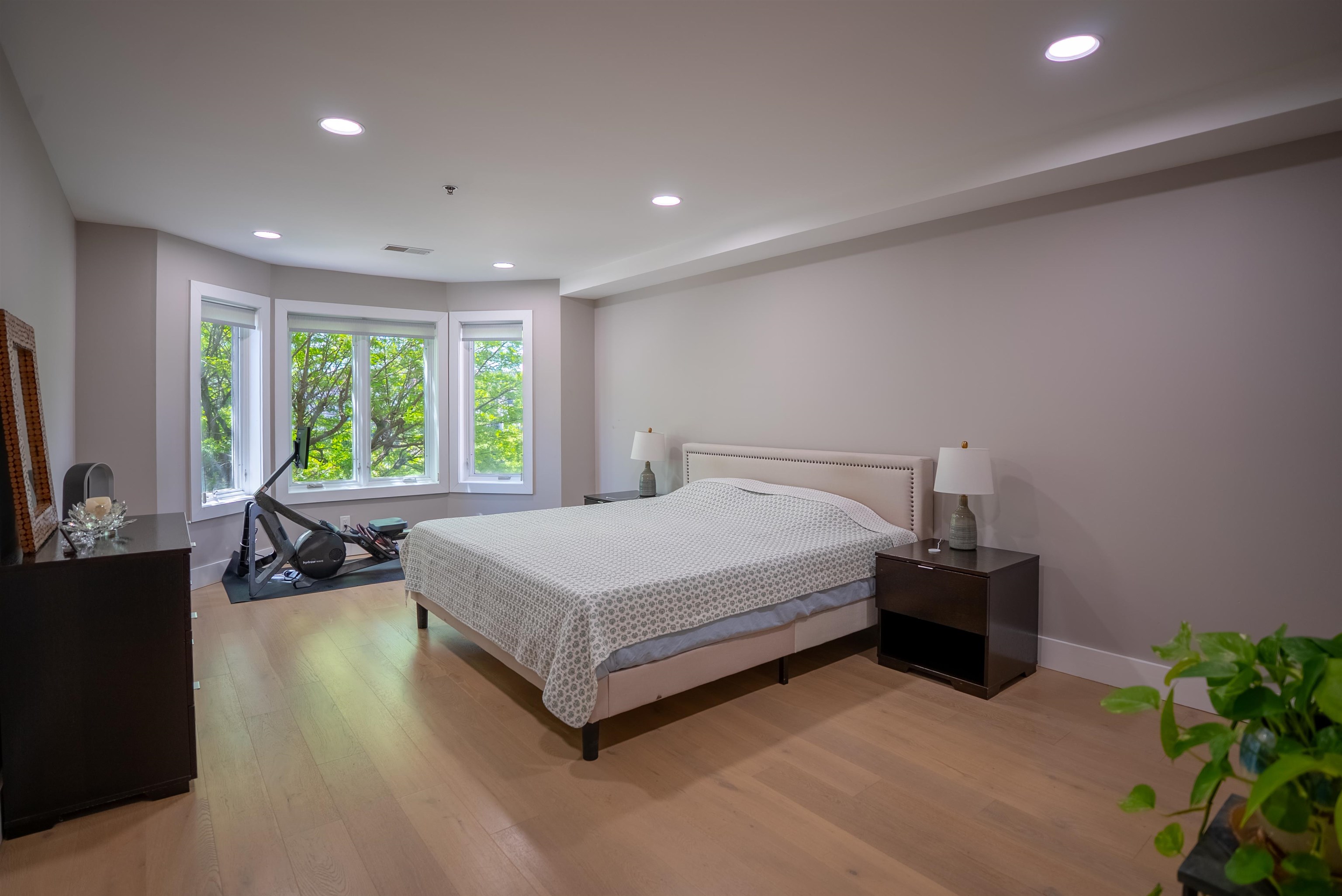 301 Stockton Ct, Edgewater, New Jersey image 12