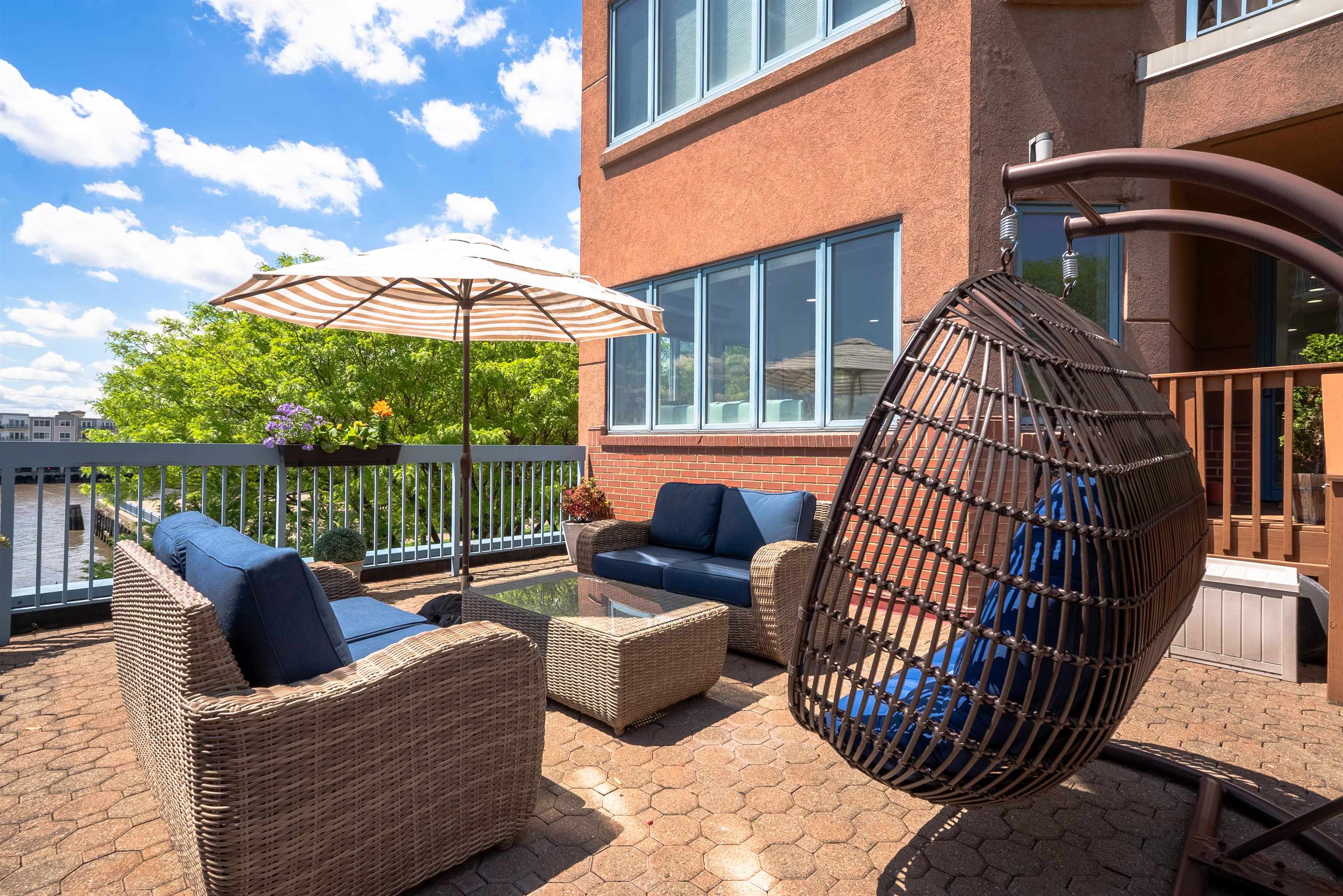 301 Stockton Ct, Edgewater, New Jersey image 24