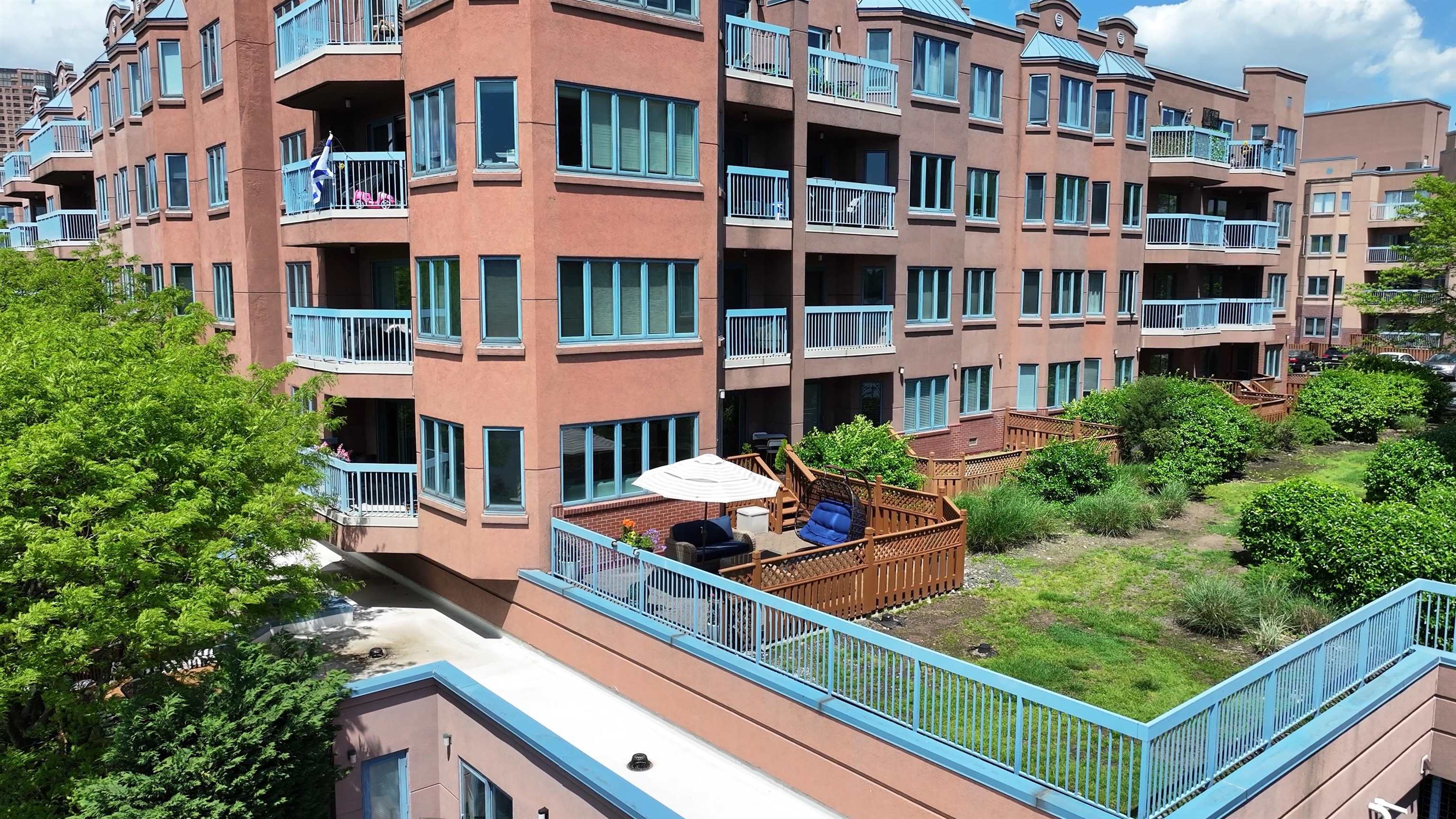 301 Stockton Ct, Edgewater, New Jersey image 25