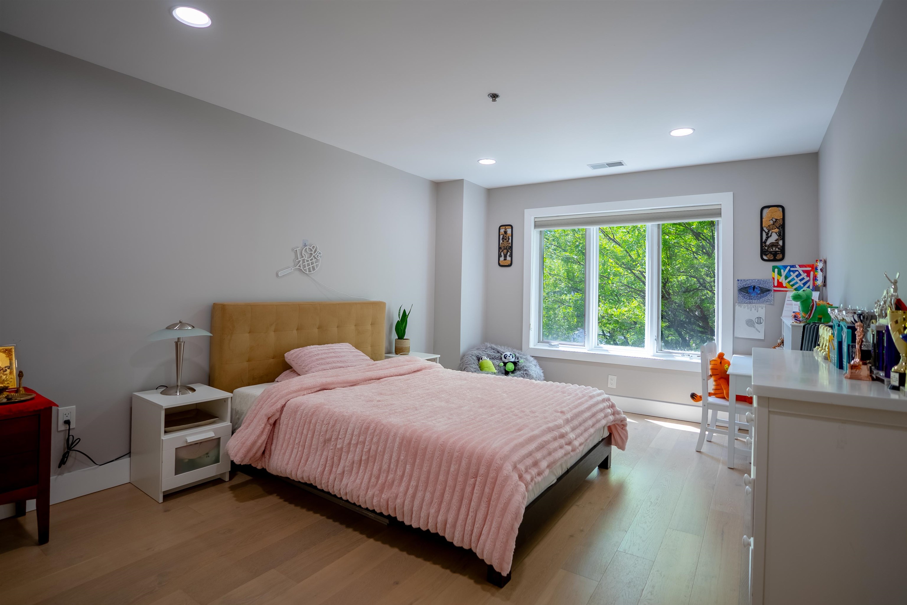 301 Stockton Ct, Edgewater, New Jersey image 16