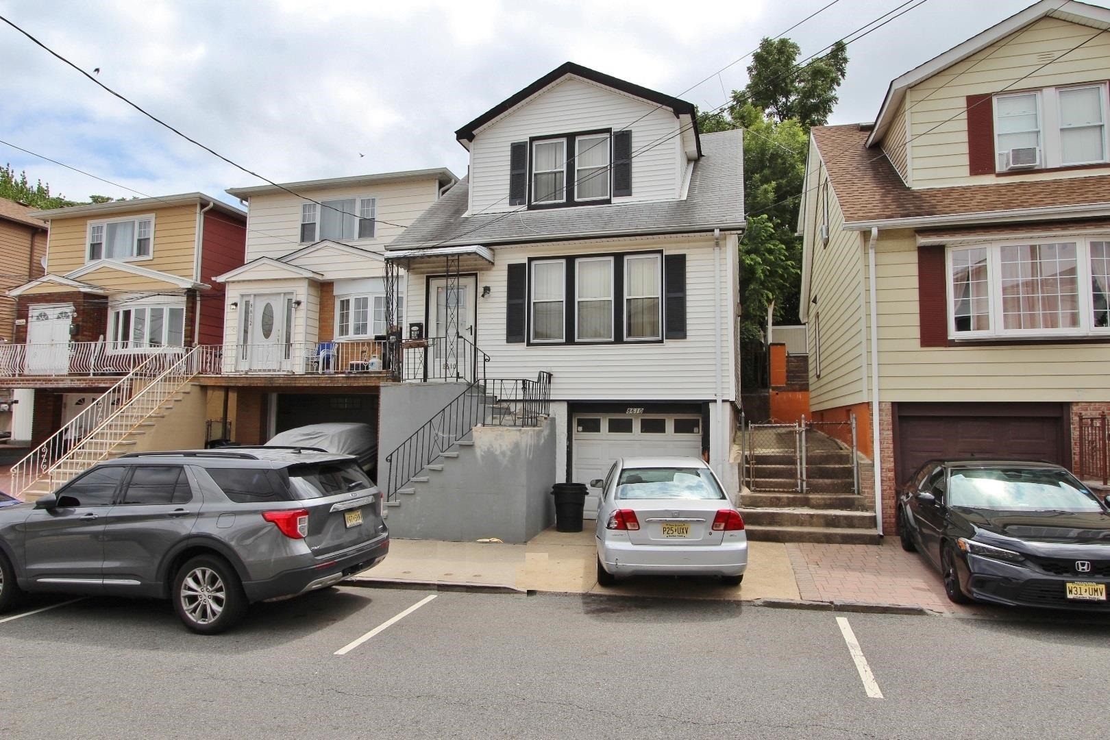 North Bergen, New Jersey 07047, United States, 3 Bedrooms Bedrooms, ,1 BathroomBathrooms,Residential,Active,175078
