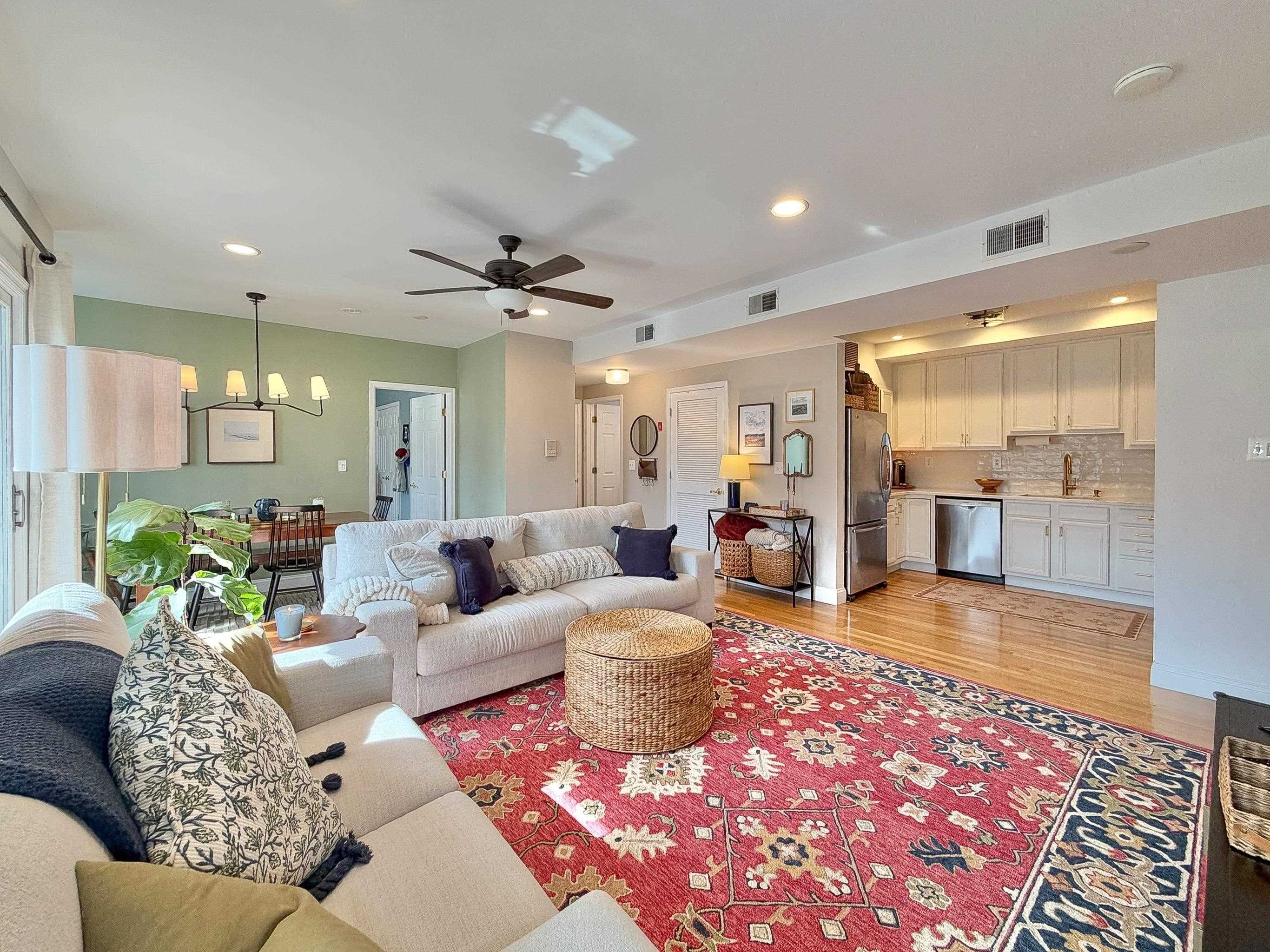 119 MADISON ST 3E