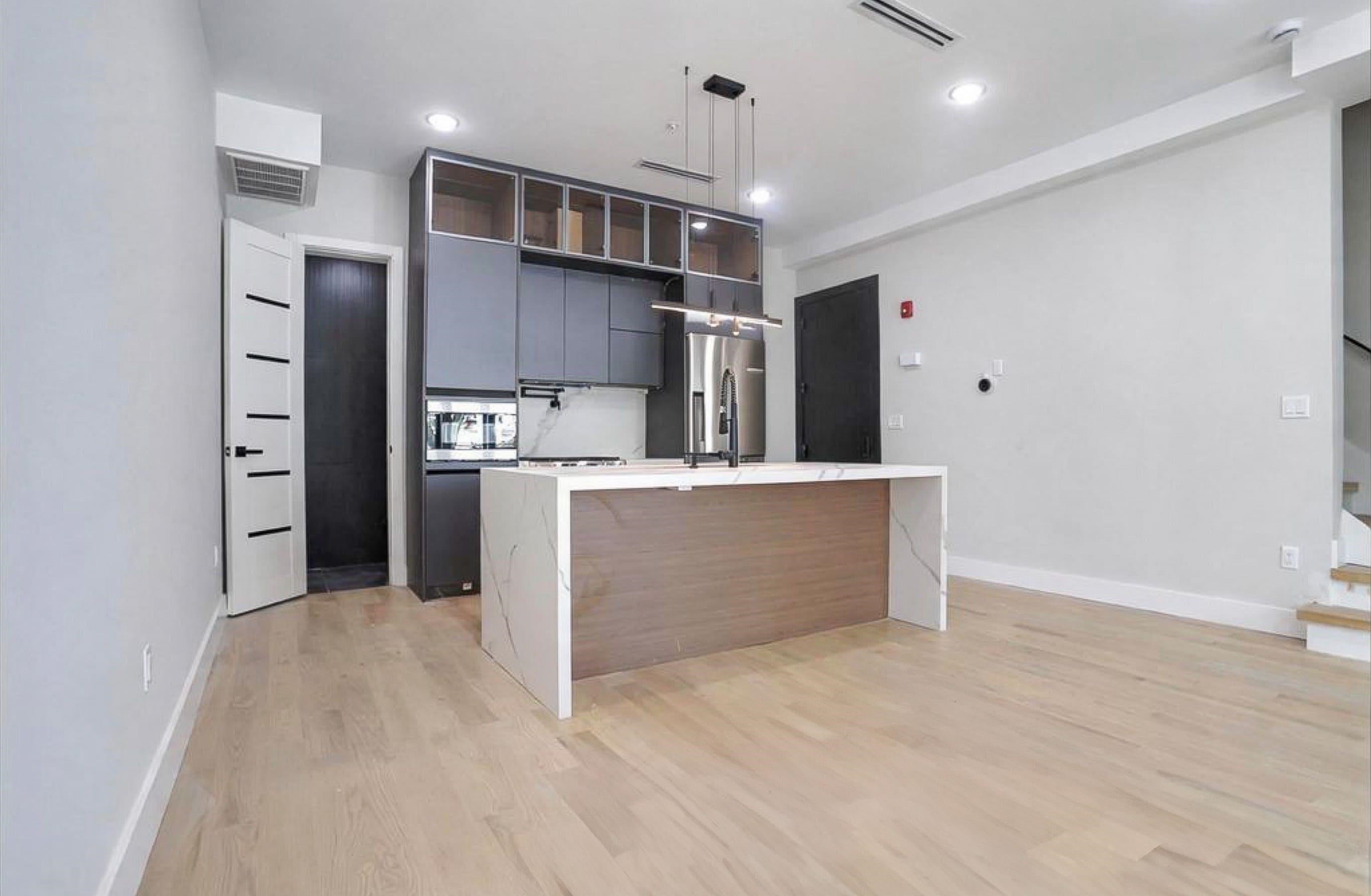 133 NORTH ST 2