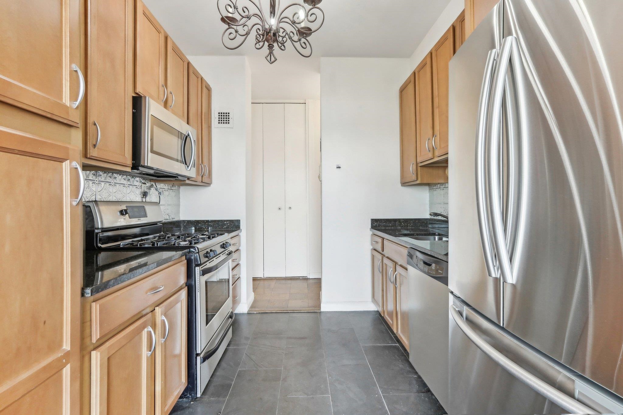 9060 Palisade Ave #405, North Bergen, New Jersey image 12