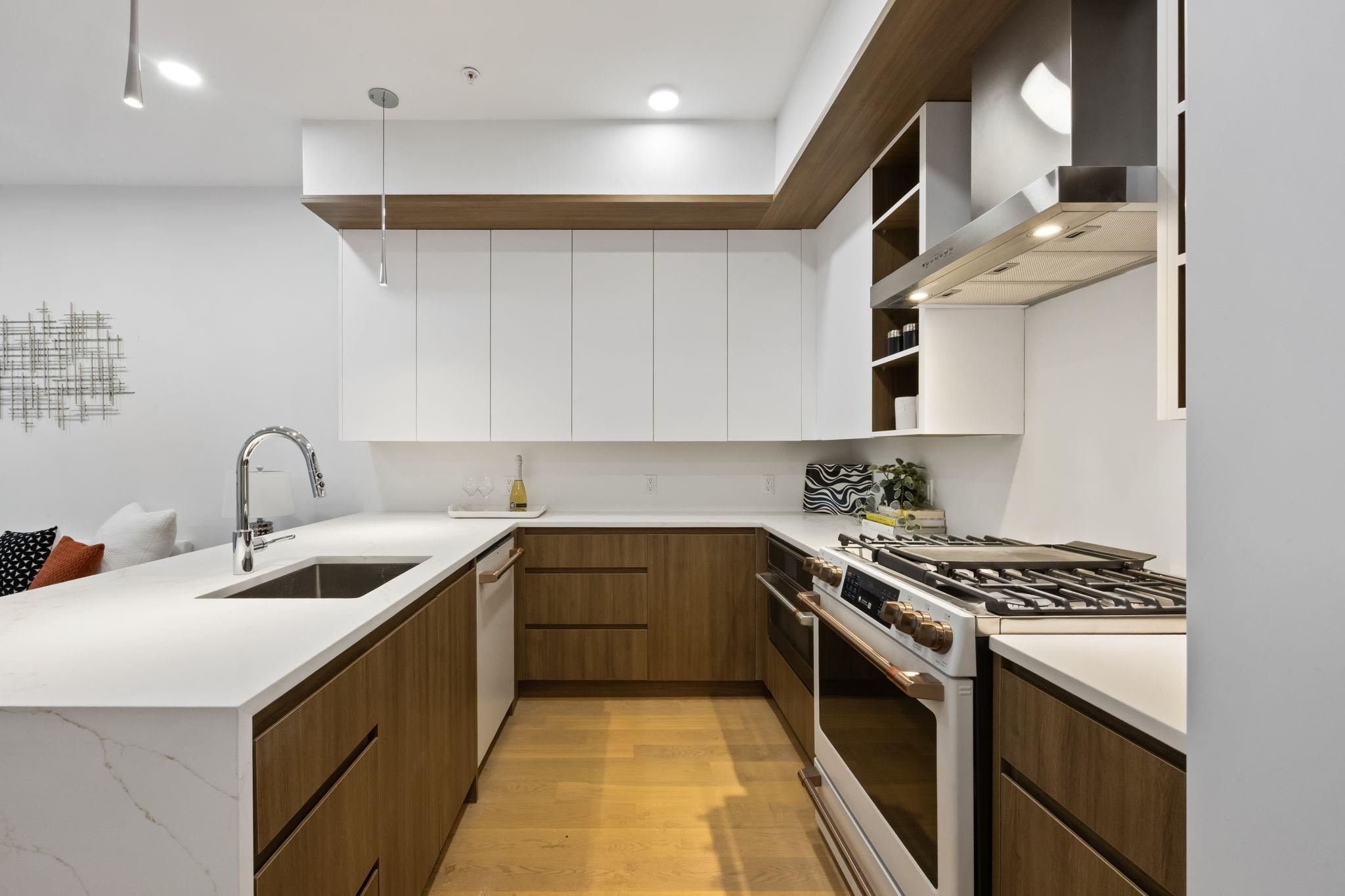 160 BRUNSWICK ST 404