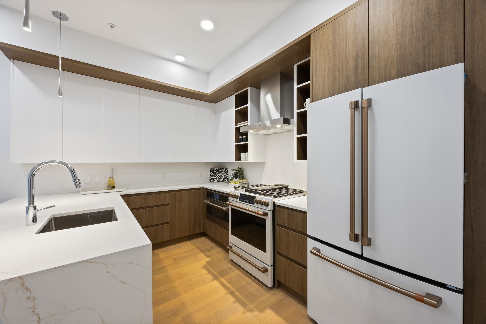 160 BRUNSWICK ST 404