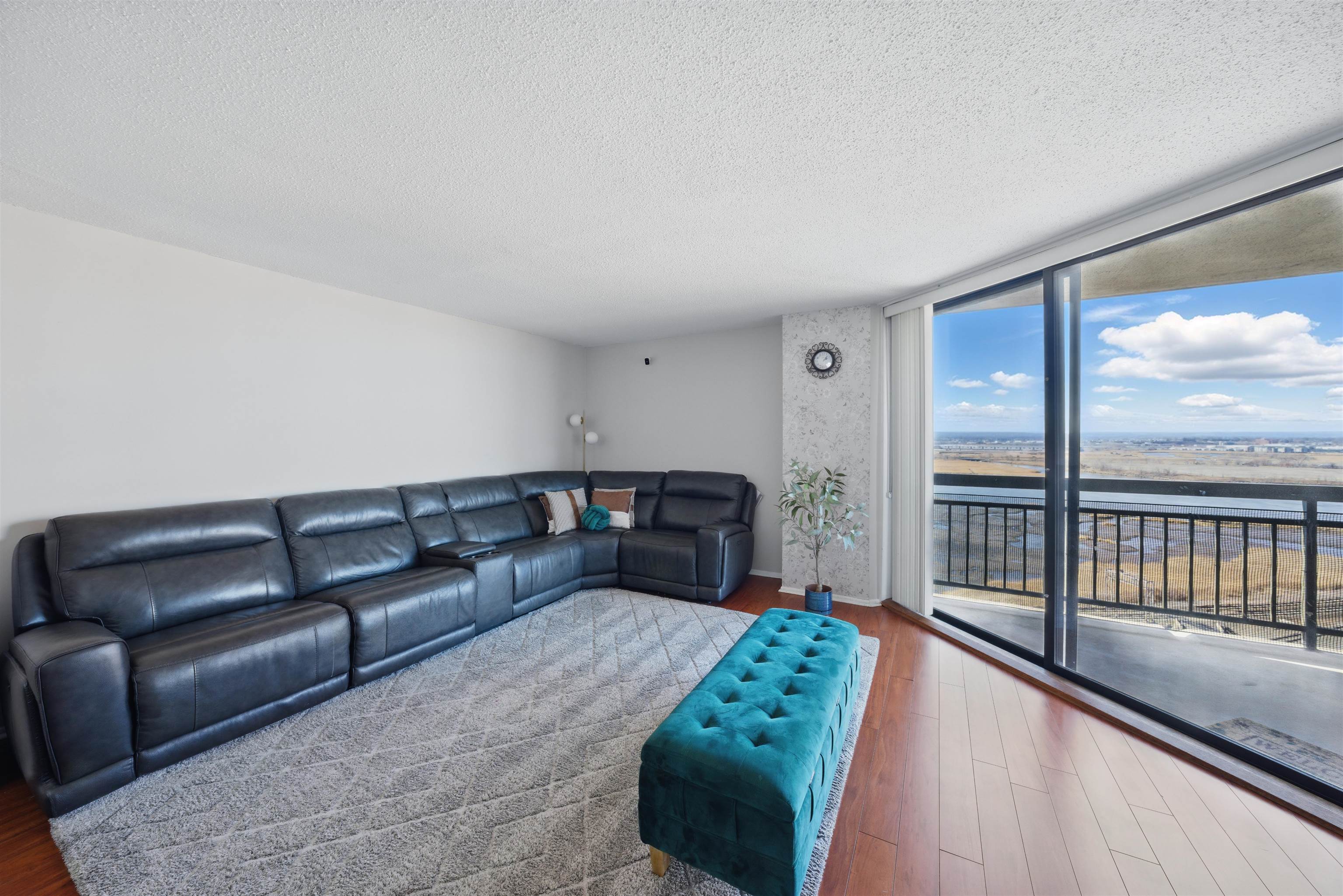 1508 Harmon Cove Tower #1508, Secaucus, New Jersey image 9