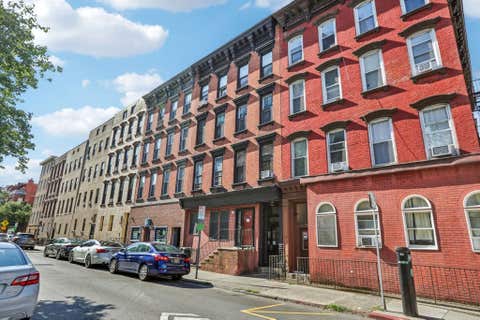 Featured picture for the property 240014139