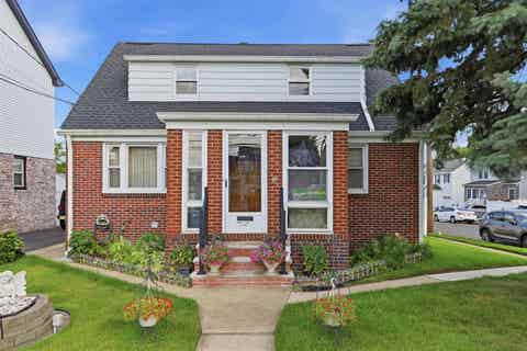 Multifamily For Rent - 76 Schuyler Ave #2<br/> Bergen County, North Arlington, NJ 07031