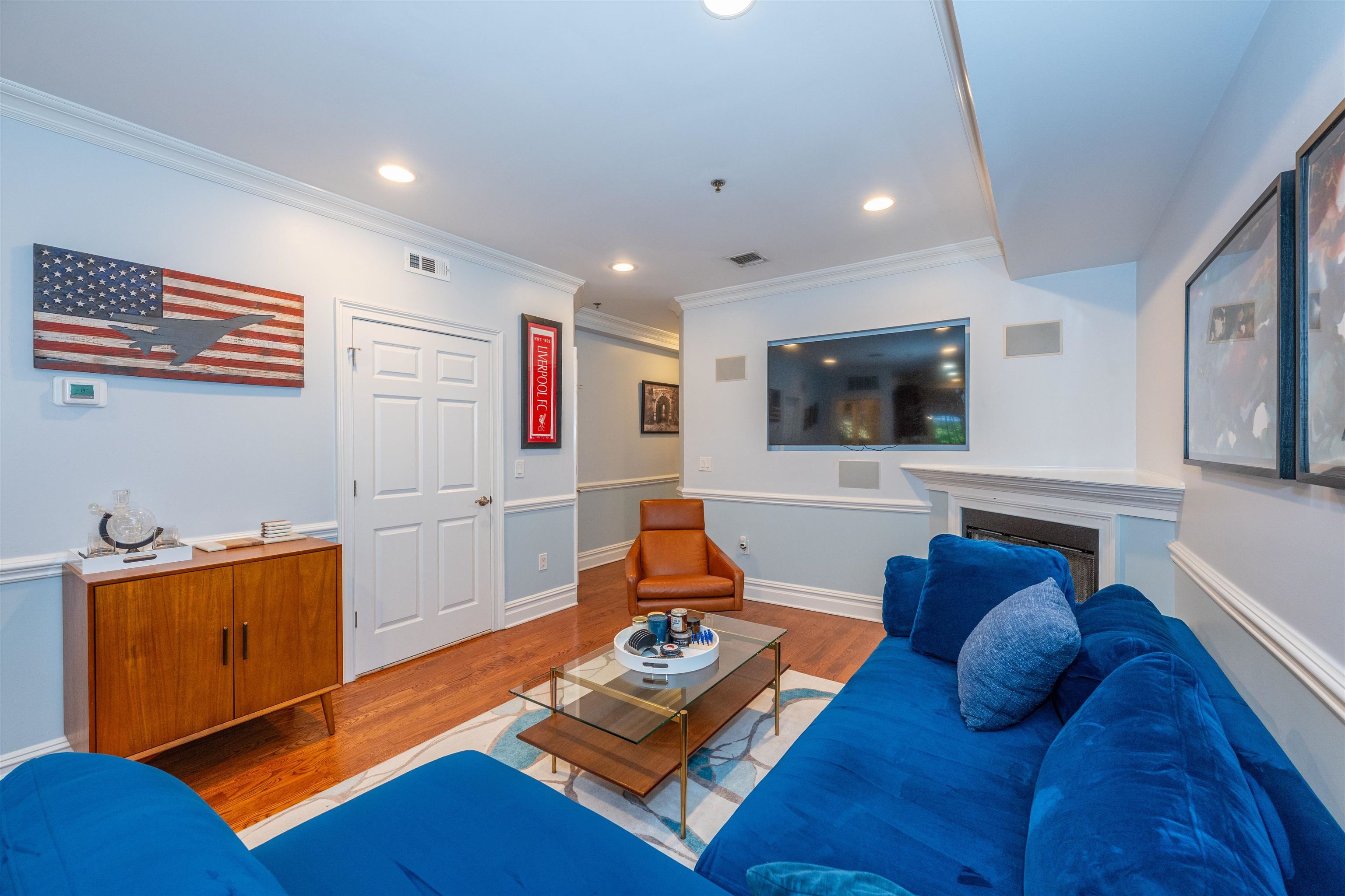 215 MONROE ST 1