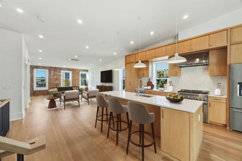 Condo For Sale - 647 Jersey Ave #PH<br/> Jersey City, NJ 07302