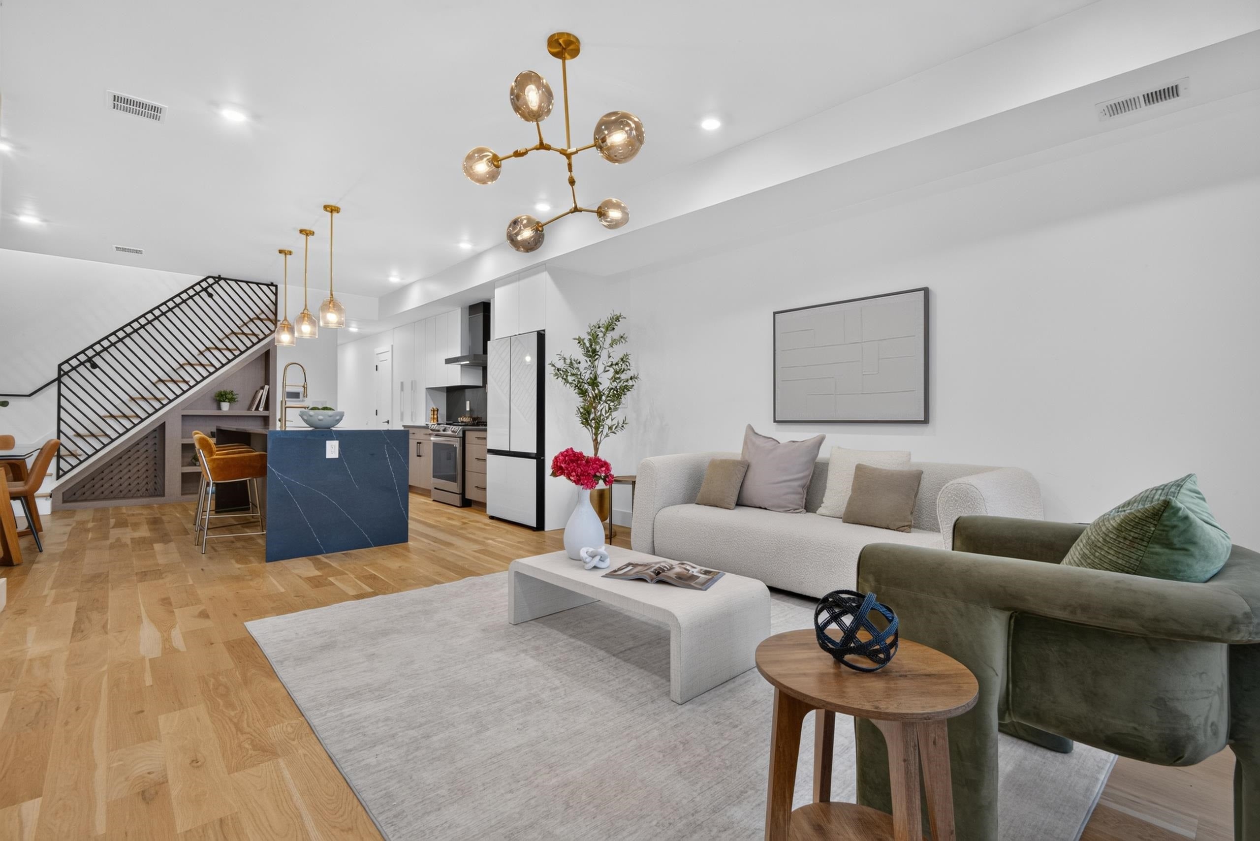 Search Homes 4 19 LEONARD ST 1