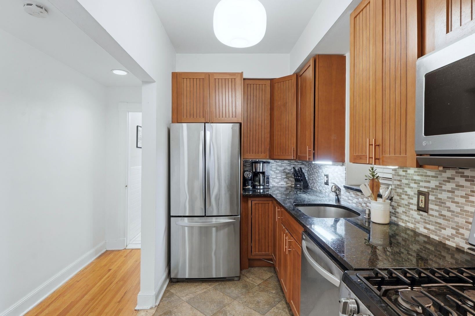 Search Homes 4 444 JERSEY AVE 5