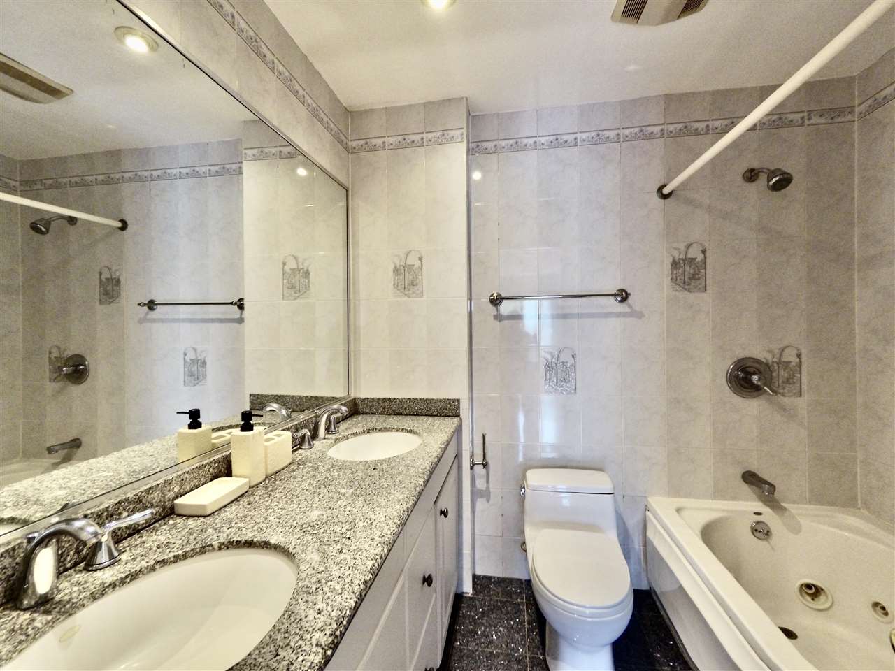 380 Whimbrel Lane, Secaucus, New Jersey image 15