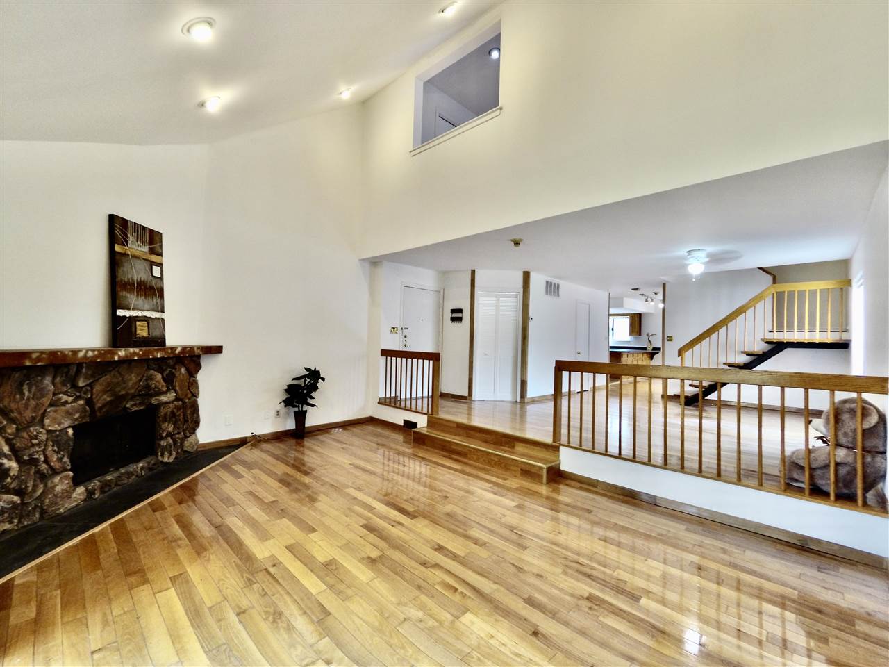 380 Whimbrel Lane, Secaucus, New Jersey image 1