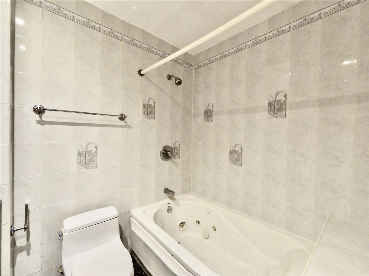 380 Whimbrel Lane, Secaucus, New Jersey image 17