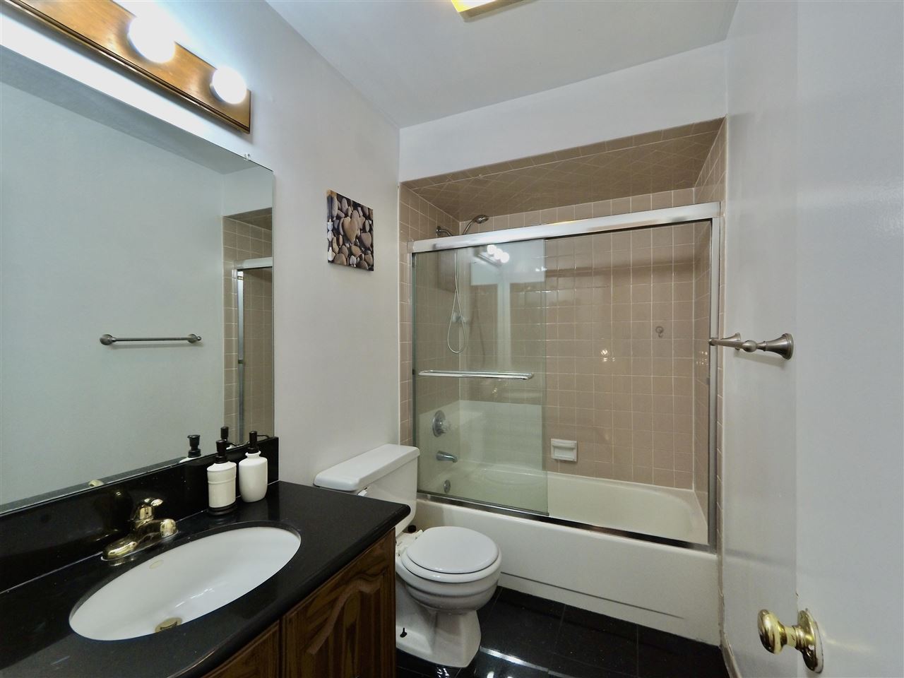 380 Whimbrel Lane, Secaucus, New Jersey image 22