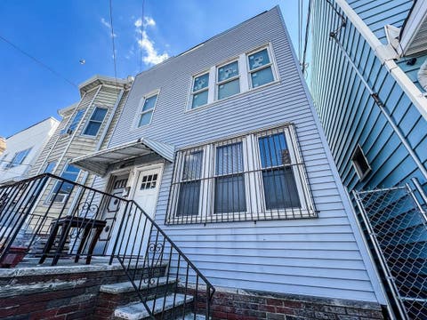 Homes For Rent - 227 Beacon Ave #1<br/> Hudson County, Jersey City, NJ 07307